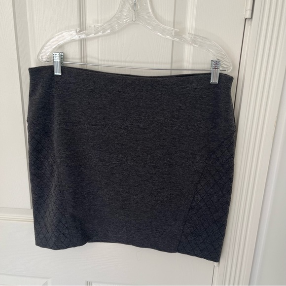 SIMPLY VERA VERA WANG Gray A-Line Pull On Skirt | Large - Picture 7 of 7